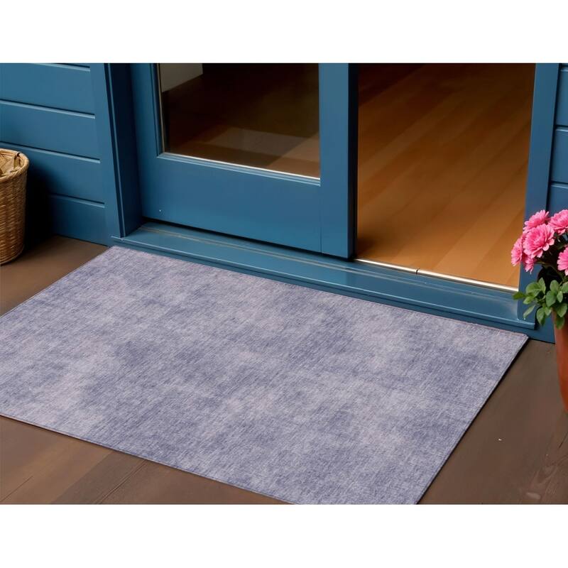 HomeRoots Solid Color Transitional Rectangle Outdoor Rug - 3' x 5'