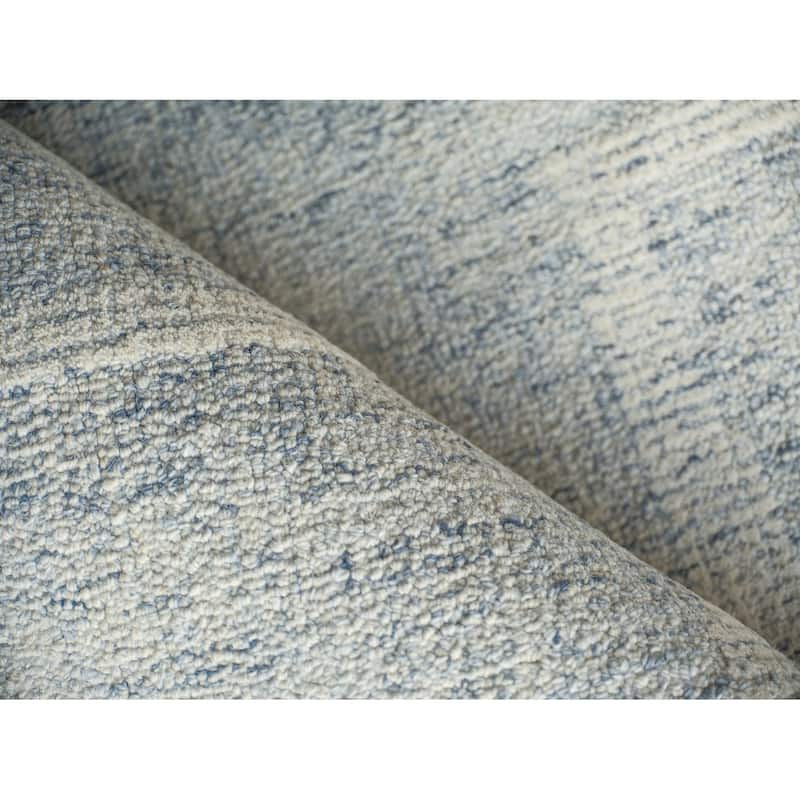 Breckenridge Handmade Hand Tufted New Zealand Wool Blue/Ivory Area Rug.