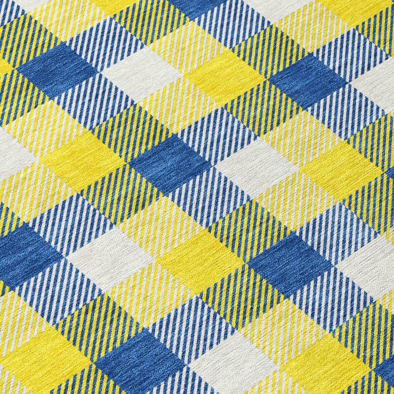 HomeRoots Plaid Transitional Rectangle Outdoor Rug
