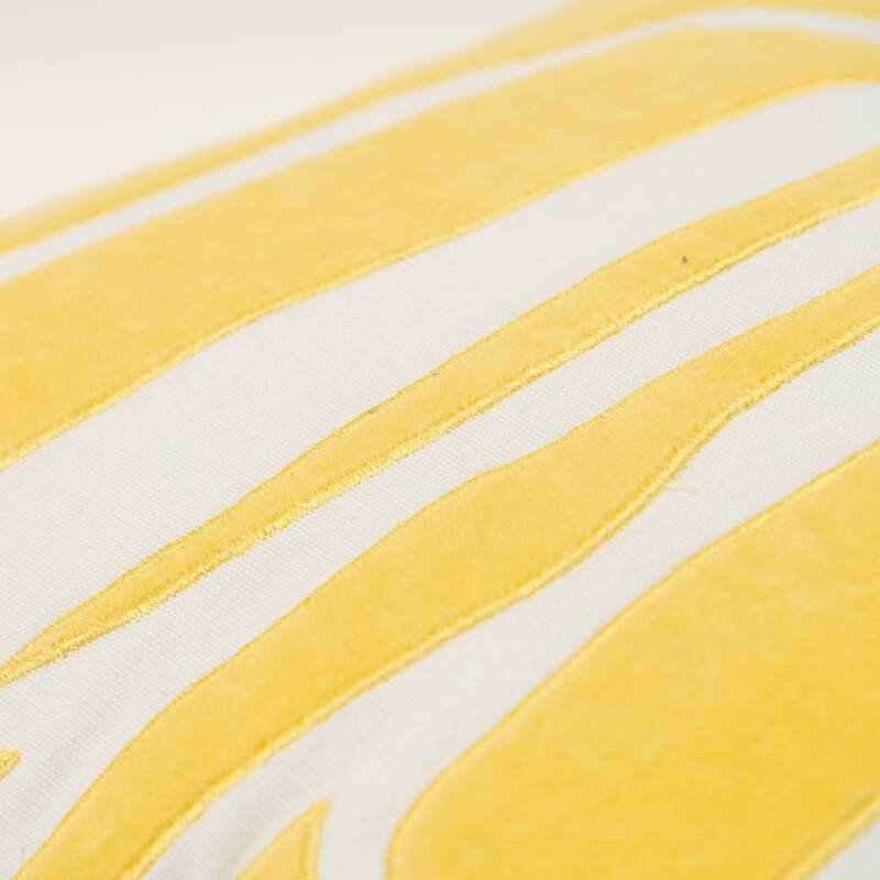 Rizzy Home Contemporary Pillow Cover - 20" x 20"