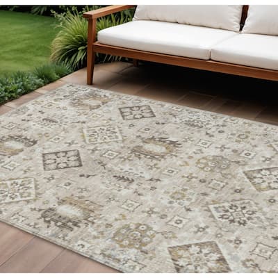HomeRoots Floral Medallion Traditional Rectangle Outdoor Rug