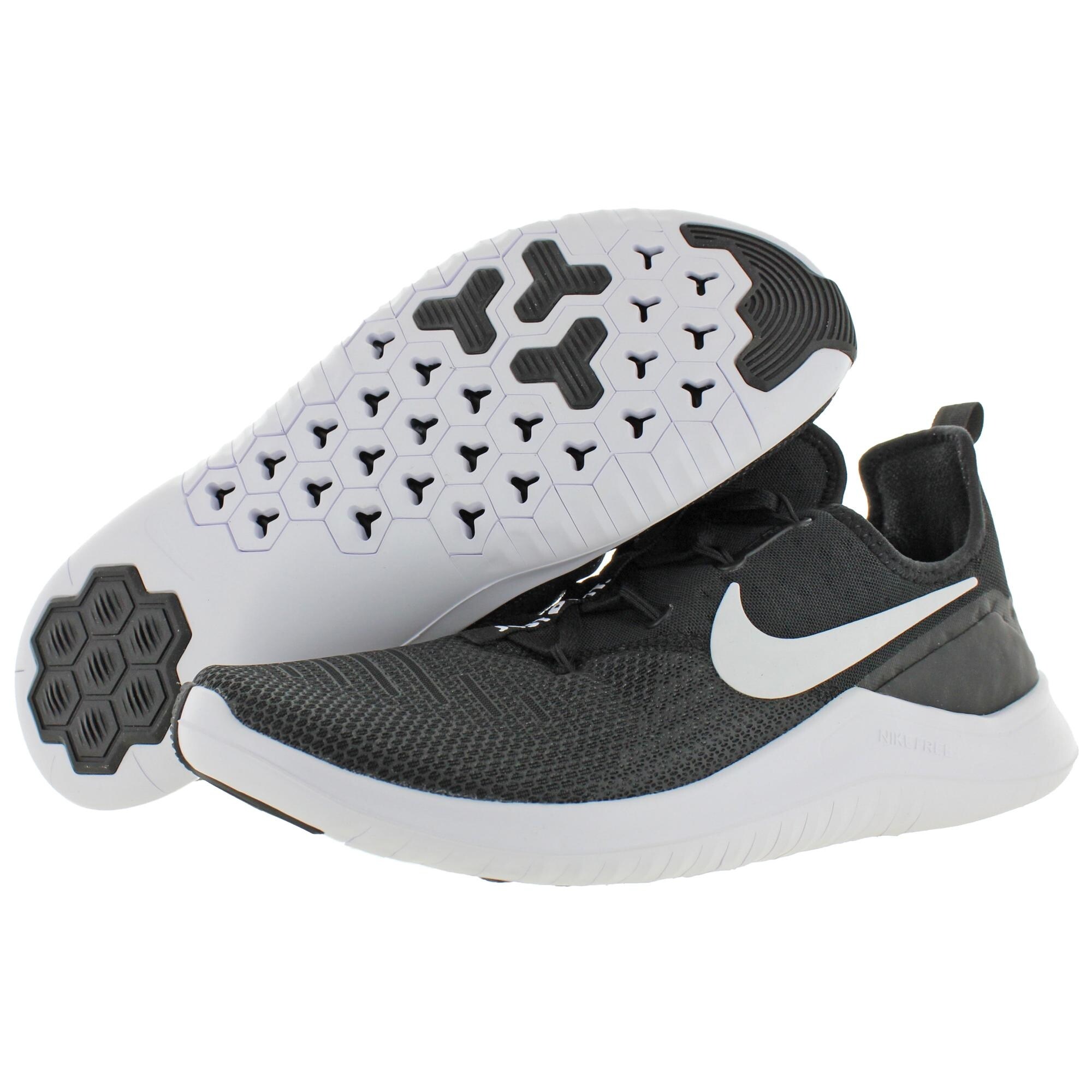 women's free tr 8 training sneakers
