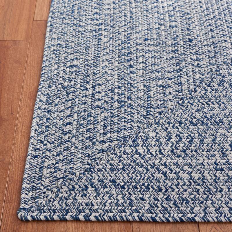SAFAVIEH Handmade Braided Sakineh Casual Rug