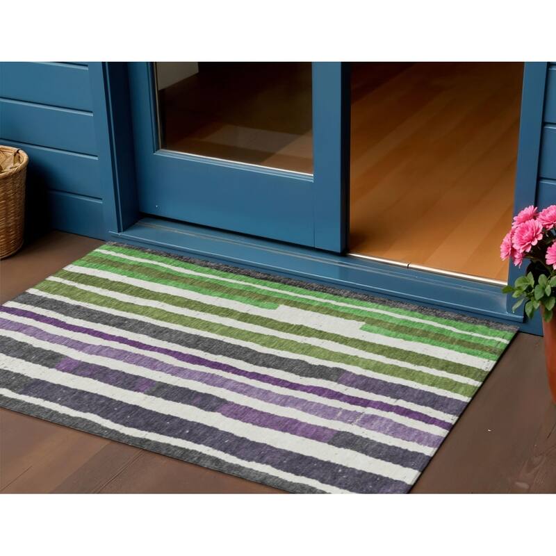 HomeRoots Striped Transitional Rectangle Outdoor Rug - 3' x 5'