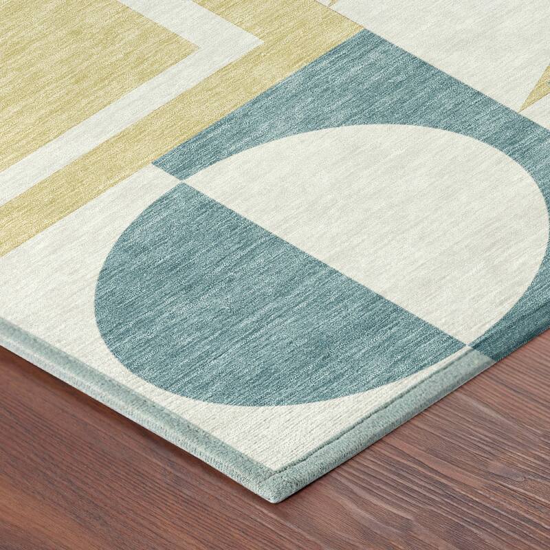 Machine Washable Indoor/ Outdoor Modern Crowley Chantille Rug