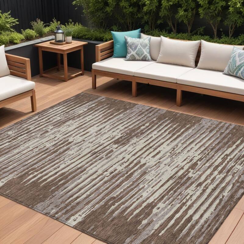 HomeRoots Striped Transitional Rectangle Outdoor Rug - 8' X 10'
