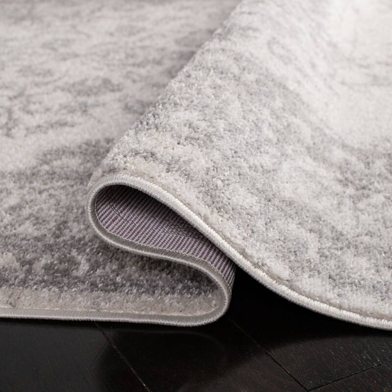 SAFAVIEH Adirondack Sierra Vintage Oriental Distressed Rug - Ivory/Silver - 6' x 9'