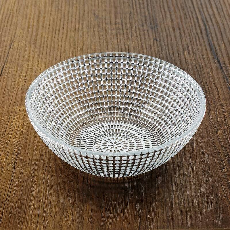 5 Inch Glass Bowls with Captivating Beaded Pattern Perfect for Both Casual and Formal Occasions