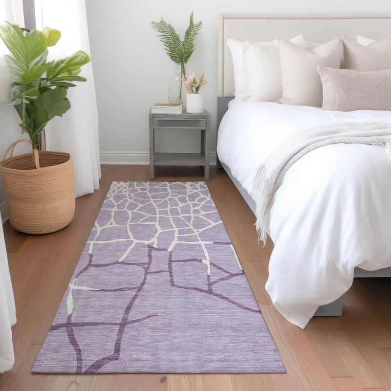Machine Washable Indoor/ Outdoor Abstract Webby Chantille Rug - Lavender - 2'3" x 7'6"