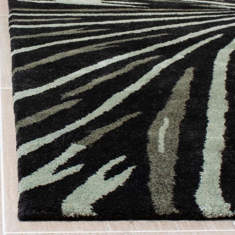 SAFAVIEH Handmade Soho Breanna N.Z. Wool Rug