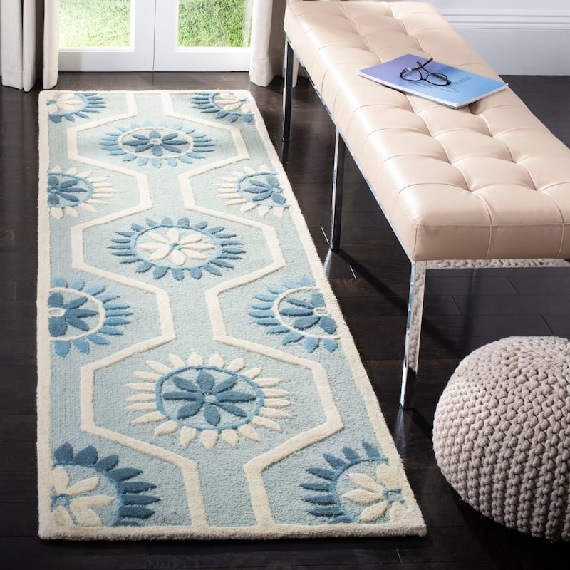 SAFAVIEH Handmade Cambridge Edeltraud Modern Moroccan Wool Rug - 2'6" x 8' Runner - Blue/Ivory