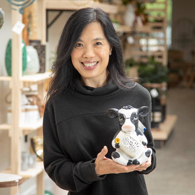 7 in. Resin Solar Animal Garden Statue With Glasses, Cow