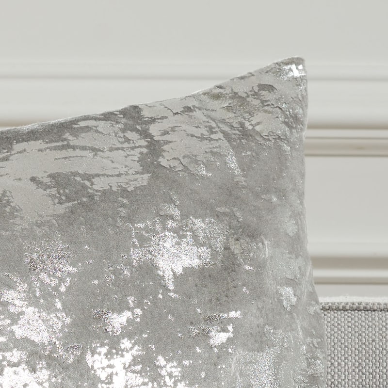 SAFAVIEH Carlijn Beige/ Gold Metallic 12 x 20-inch Decorative Pillow
