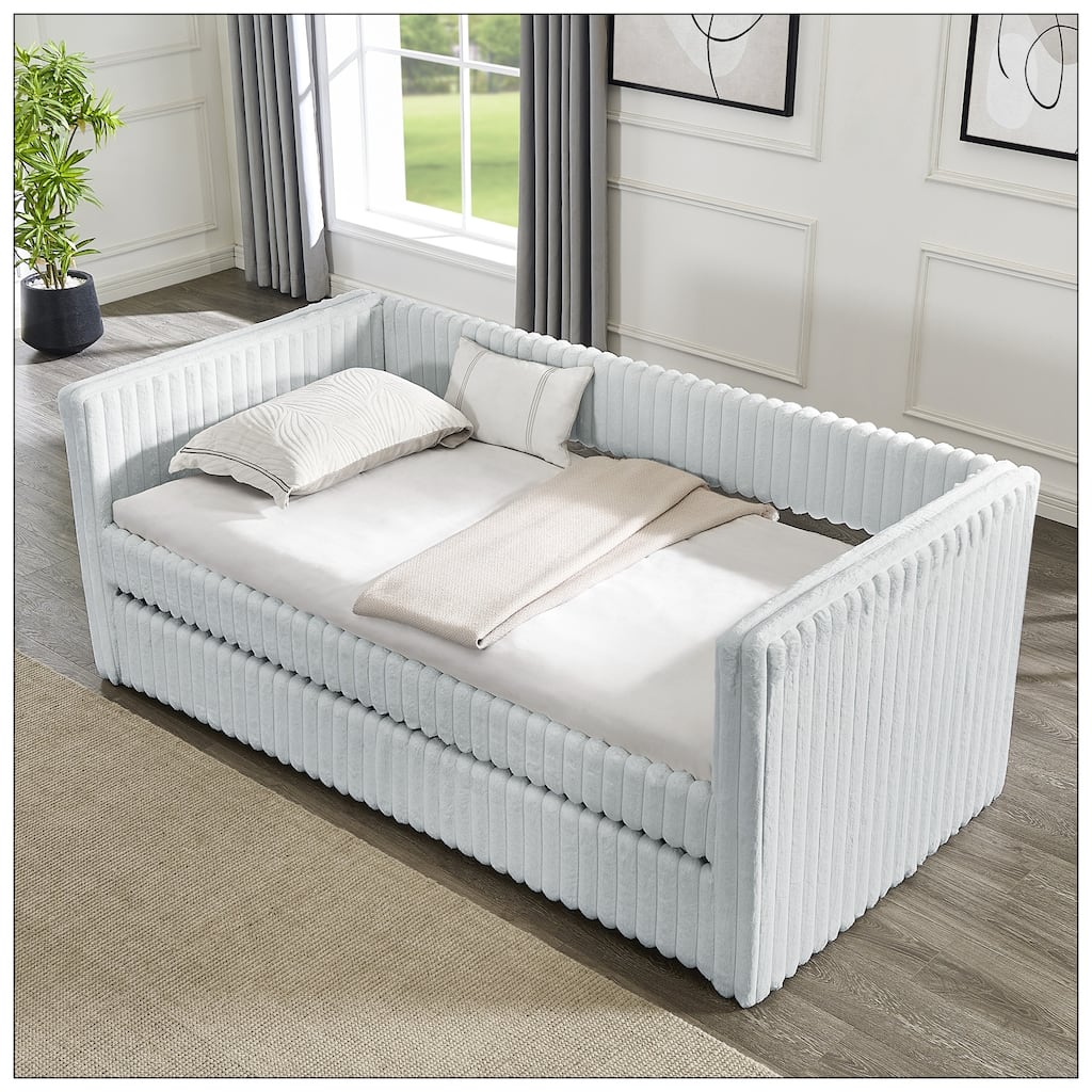 Twin Size Daybed The bottom pulls out to form a bed