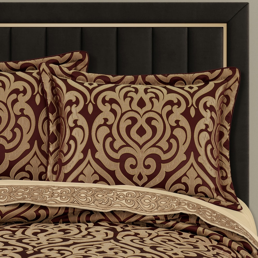 J. Queen New York Renzo Comforter Set