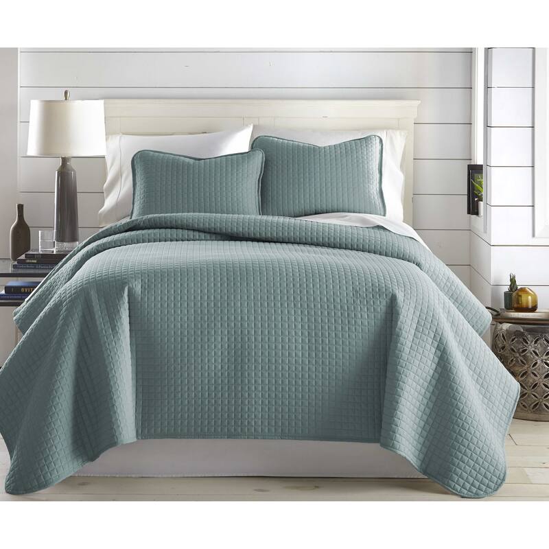 Oversized Solid 3-piece Quilt Set by Southshore Fine Linens