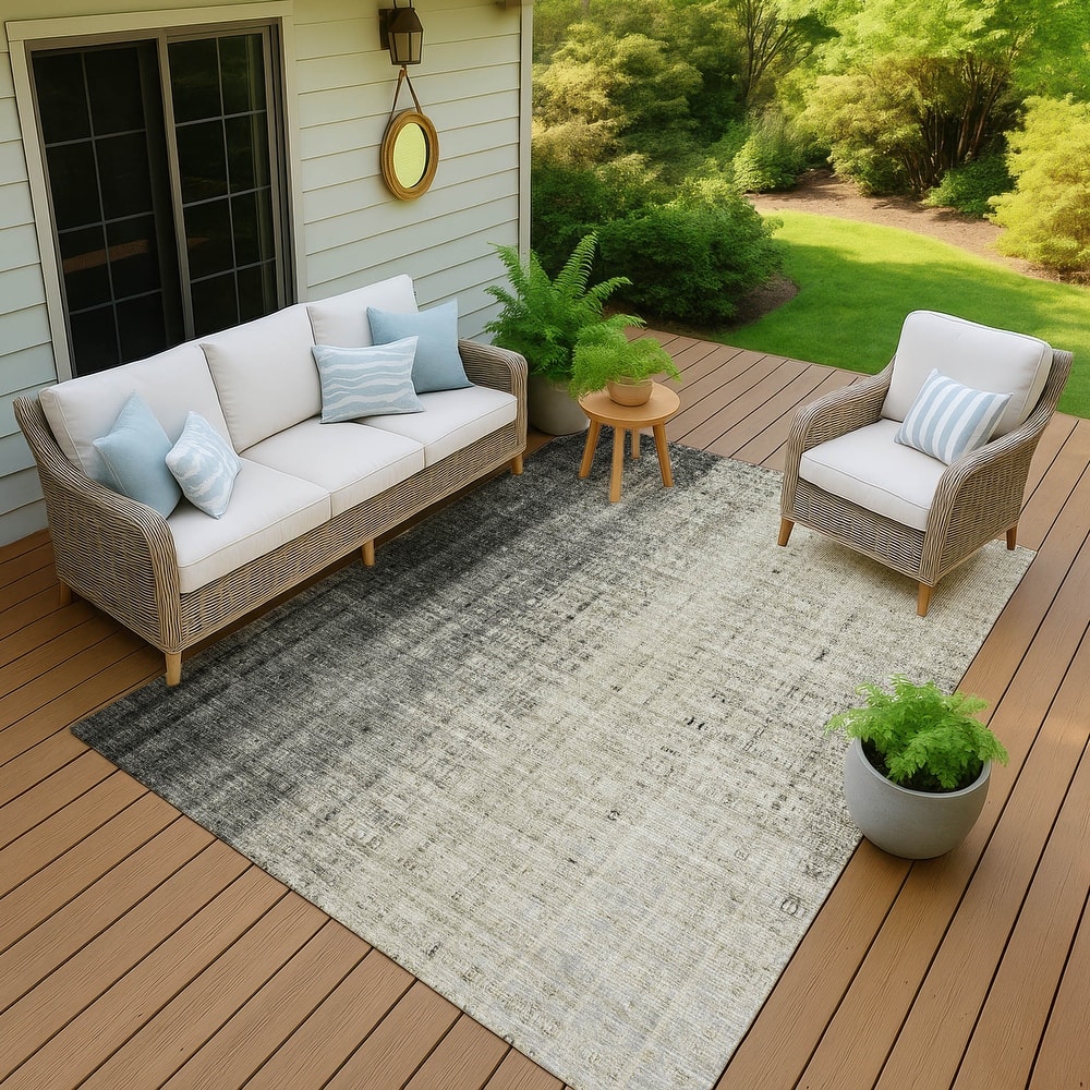 Machine Washable Indoor/ Outdoor Contemporary Ombre Chantille Rug