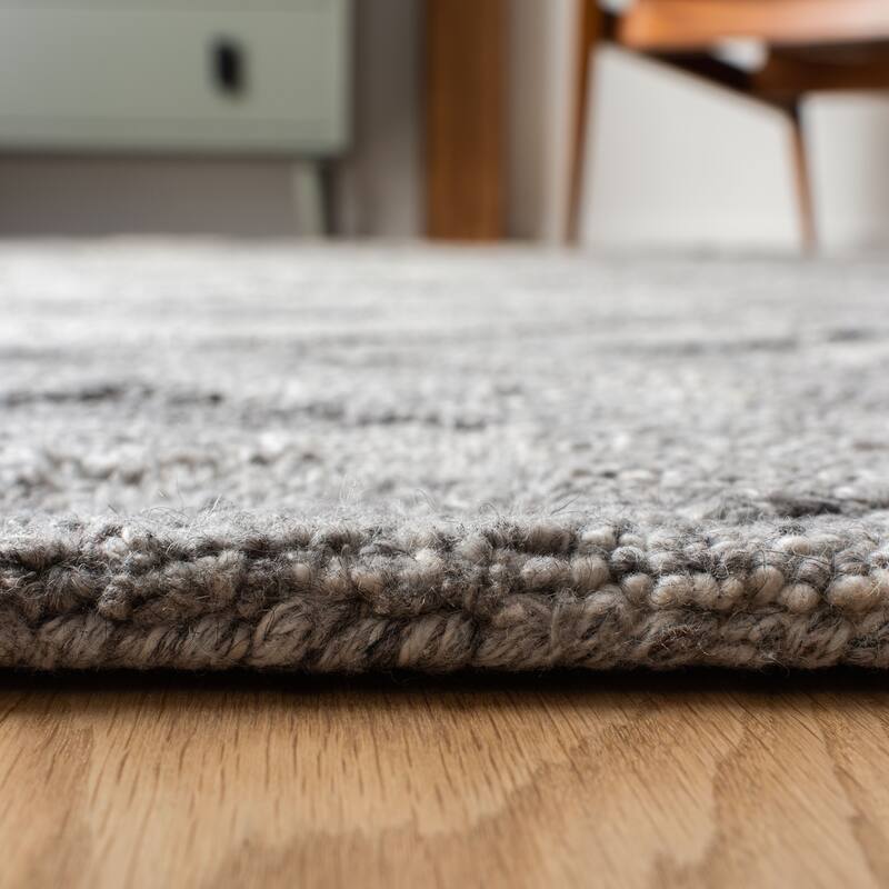 SAFAVIEH Handmade Abstract Arabelle Modern Geometric Wool Rug