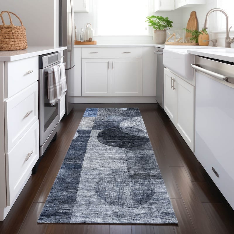 Machine Washable Indoor/ Outdoor Abstract Geo Chantille Rug - Navy - 2'3" x 7'6"