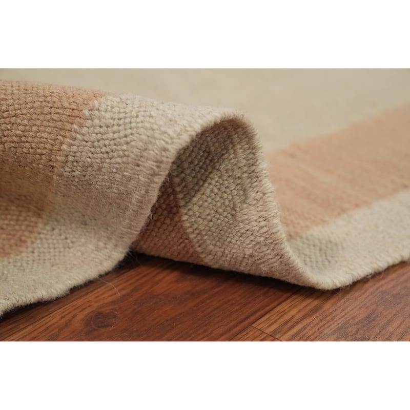 Hand Woven Oriental 100% Wool Carpet Southwestern Tribal Beige & Ivories Kilim Area Rug - 8' 10'' X 5' 8''