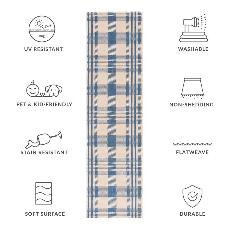 SAFAVIEH Courtyard Oriole Plaid Indoor/ Outdoor Waterproof Patio Backyard.