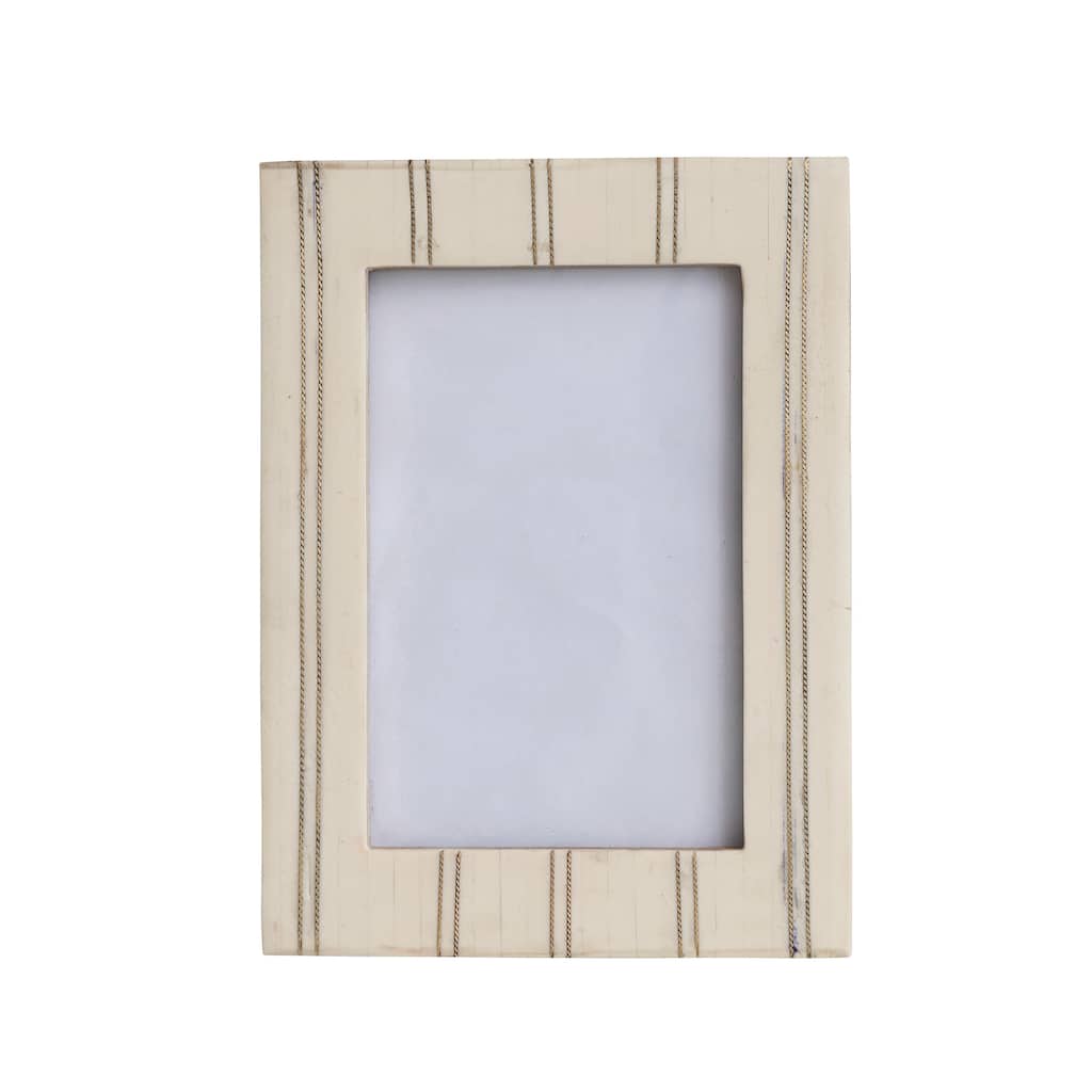 Resin Photo Frame with Pinstripe Design