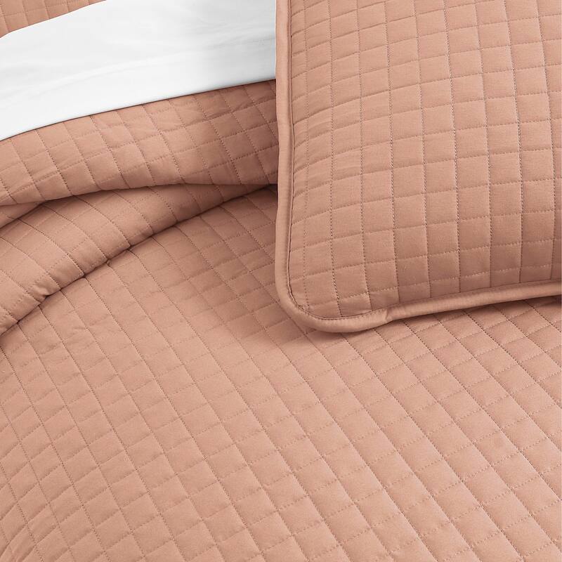 Oversized Solid 3-piece Quilt Set by Southshore Fine Linens