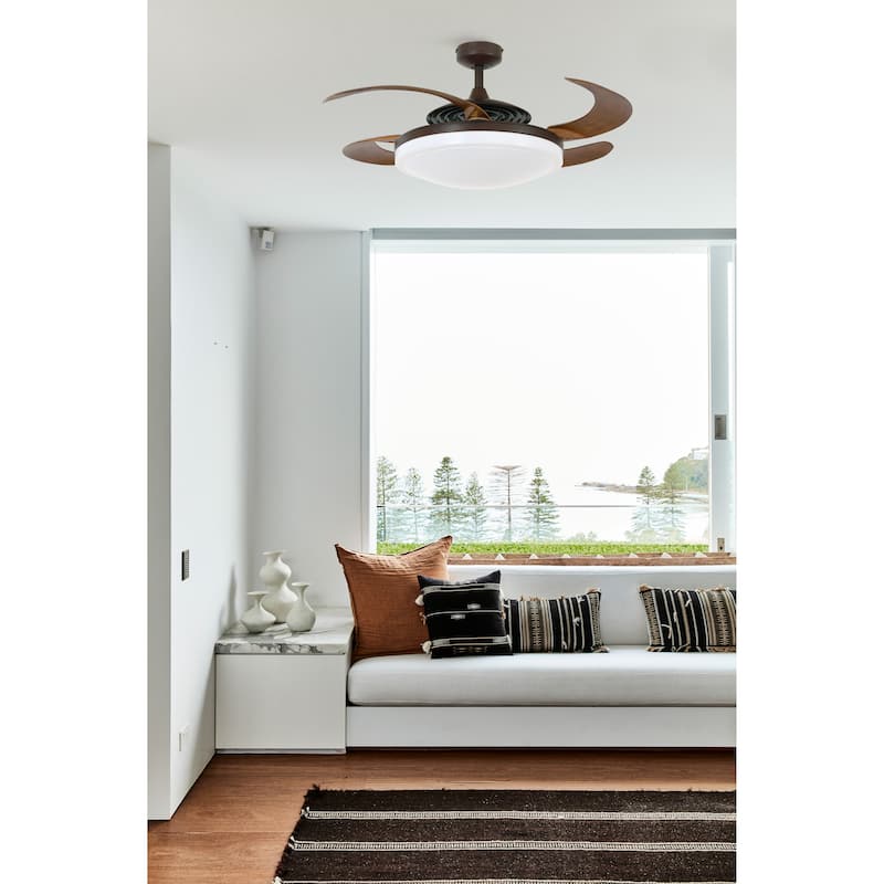 Fanaway Evo2 Retractable 4-blade Lighting with Remote Ceiling Fan