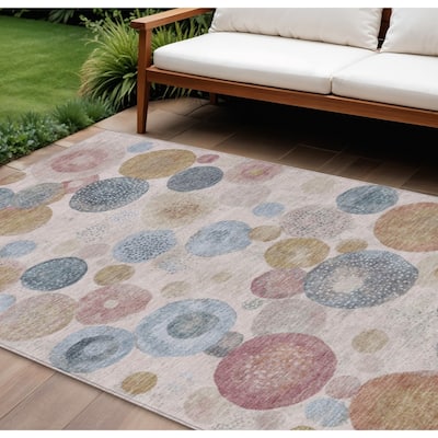 HomeRoots Geometric Transitional Rectangle Outdoor Rug