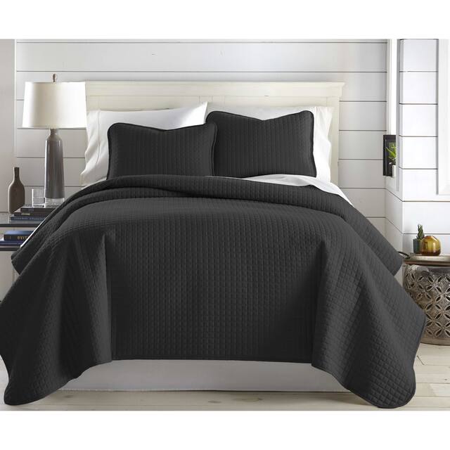 Oversized Solid 3-piece Quilt Set by Southshore Fine Linens