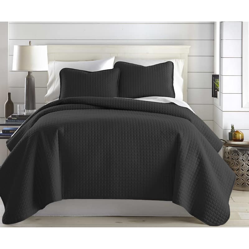 Oversized Solid 3-piece Quilt Set by Southshore Fine Linens