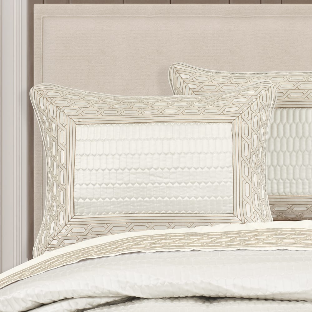 J. Queen New York Metropolitan Comforter Set