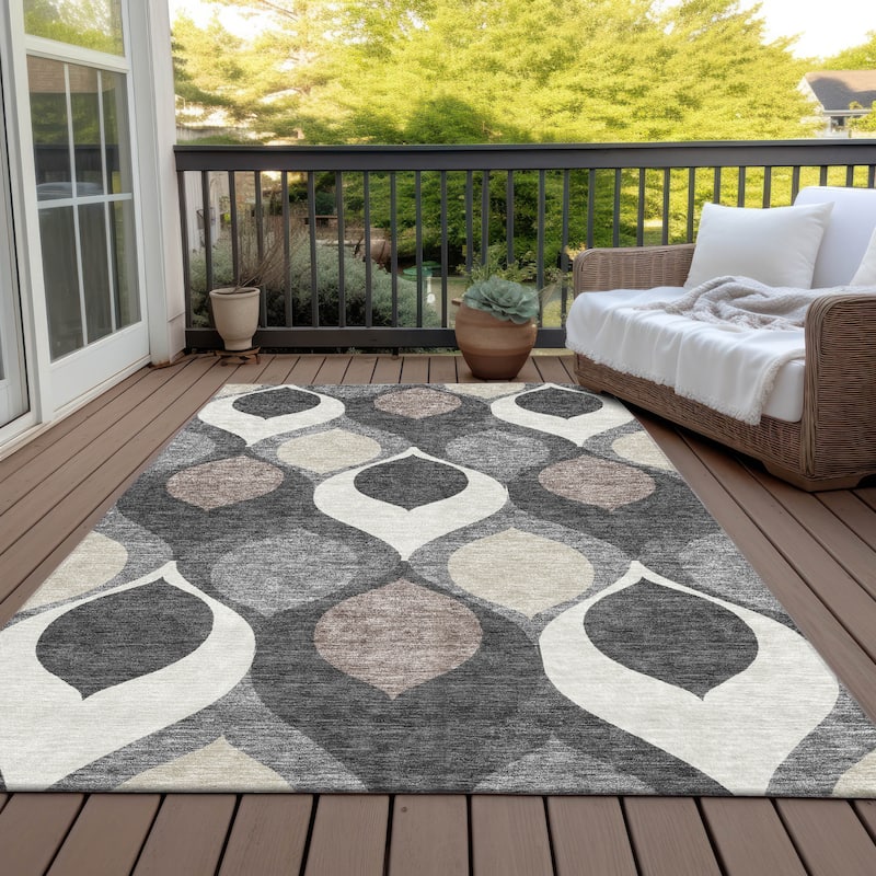 Machine Washable Indoor/ Outdoor Chantille Contemporary Geo Rug - Gray - 8' x 10'