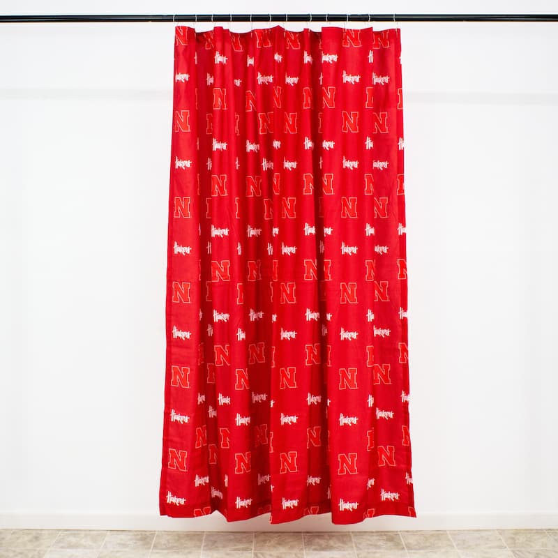 Nebraska Cornhuskers Printed Shower Curtain Cover - 70" x 72"