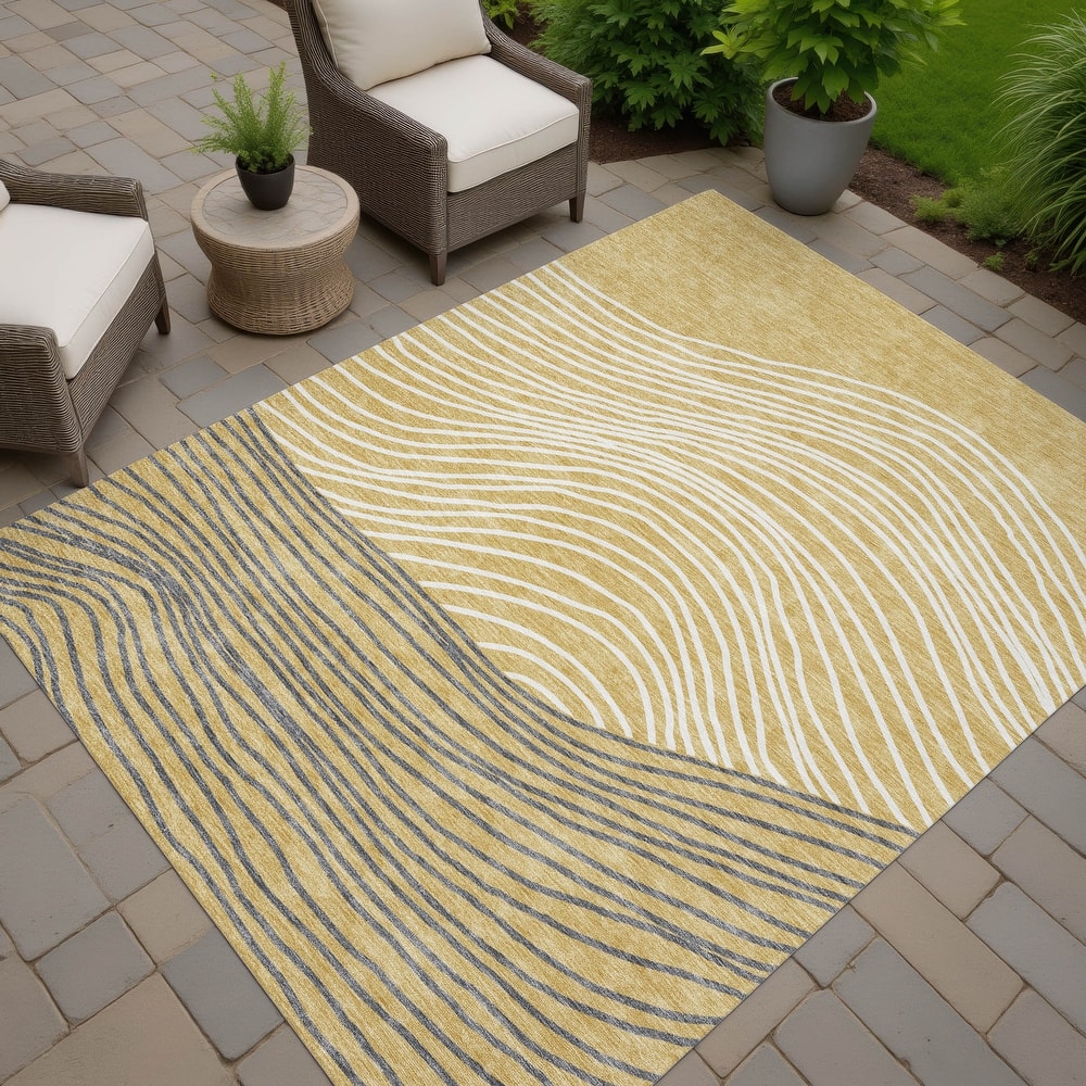 Machine Washable Indoor/ Outdoor Modern Arches Chantille Rug