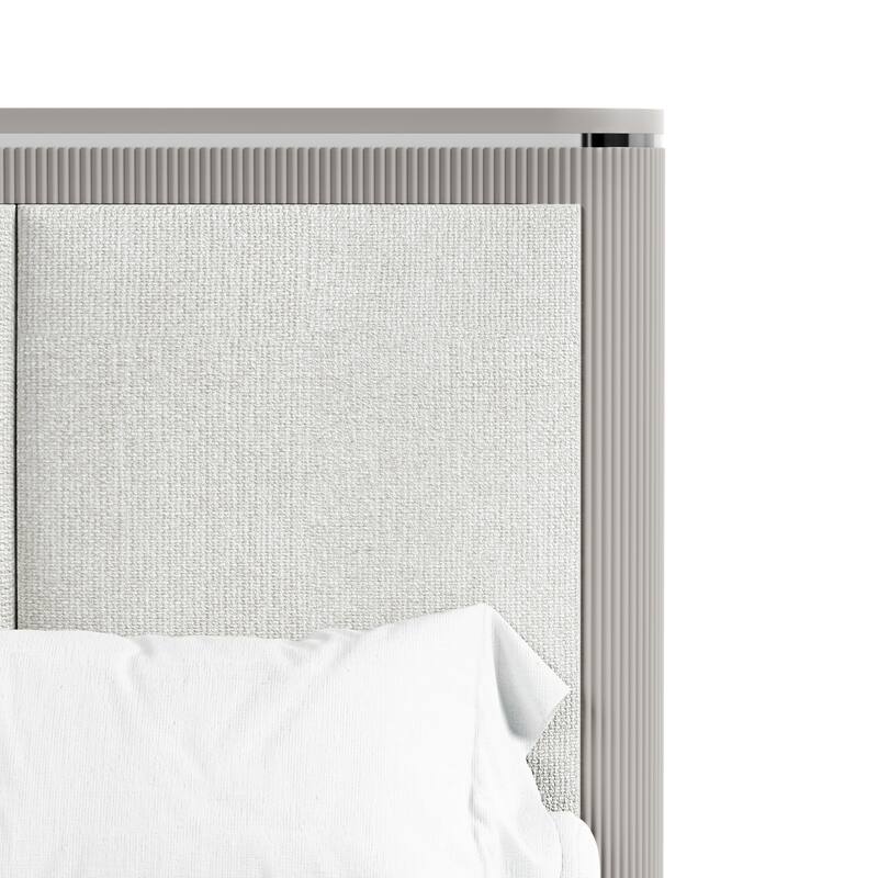 Furniture of America Seraphine Modern 3-Piece Light Grey Solid Wood Panel Bedroom Set with Fluted Headboard