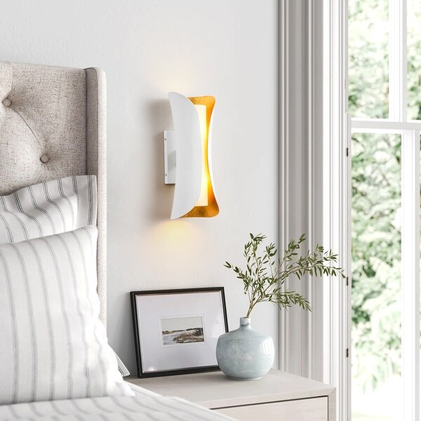 Frosted wall sconce outlet
