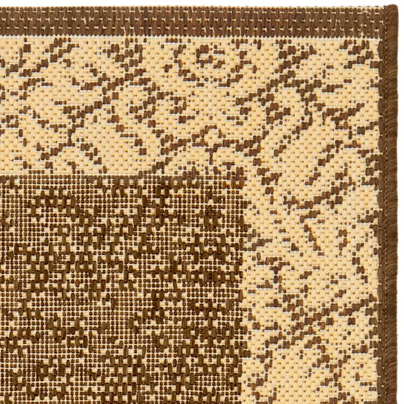 SAFAVIEH Courtyard Peggie Indoor/ Outdoor Patio Backyard Rug