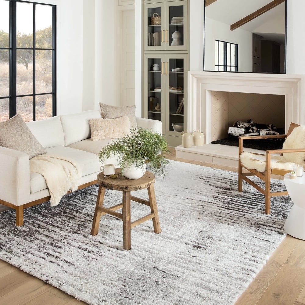 Alexander Home Kazi Abstract Shag Area Rug