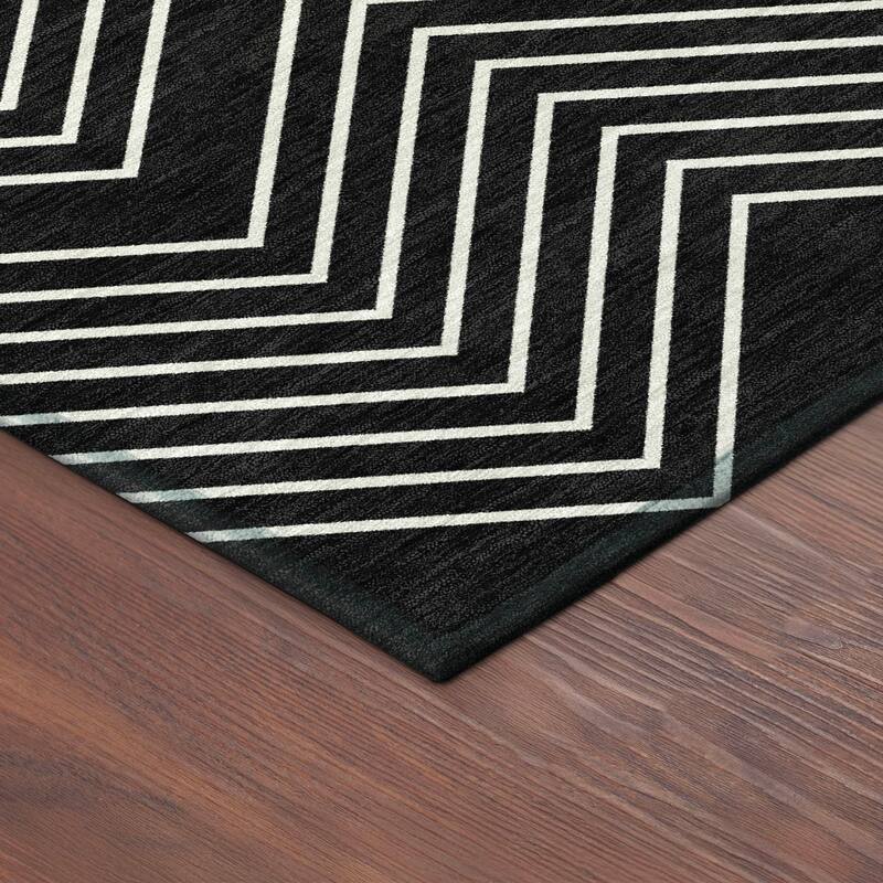 Machine Washable Indoor/ Outdoor Modern Chevron Chantille Rug