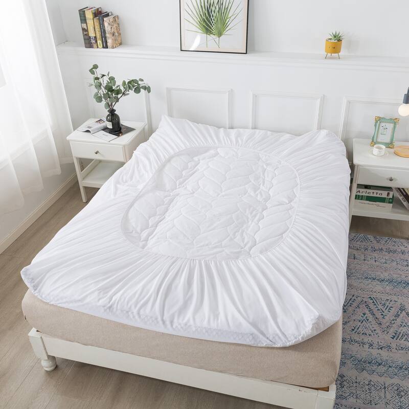 Waverly Cotton Quilted Dual Chamber 1.5 in. Feather Topper - White
