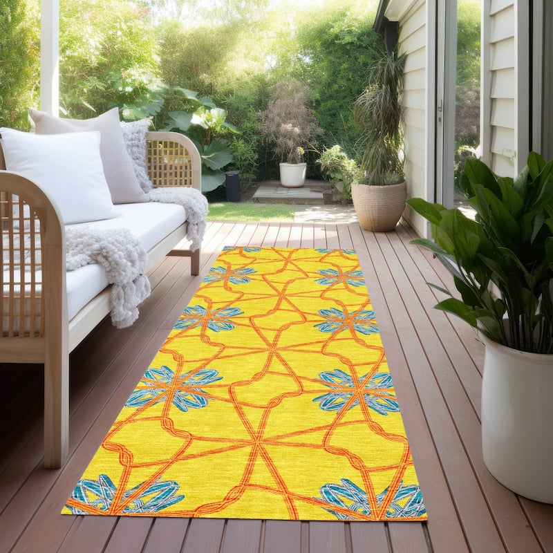 Machine Washable Indoor/ Outdoor Chantille Contempoary Whimsy Rug - Yellow - 2'3" x 7'6"