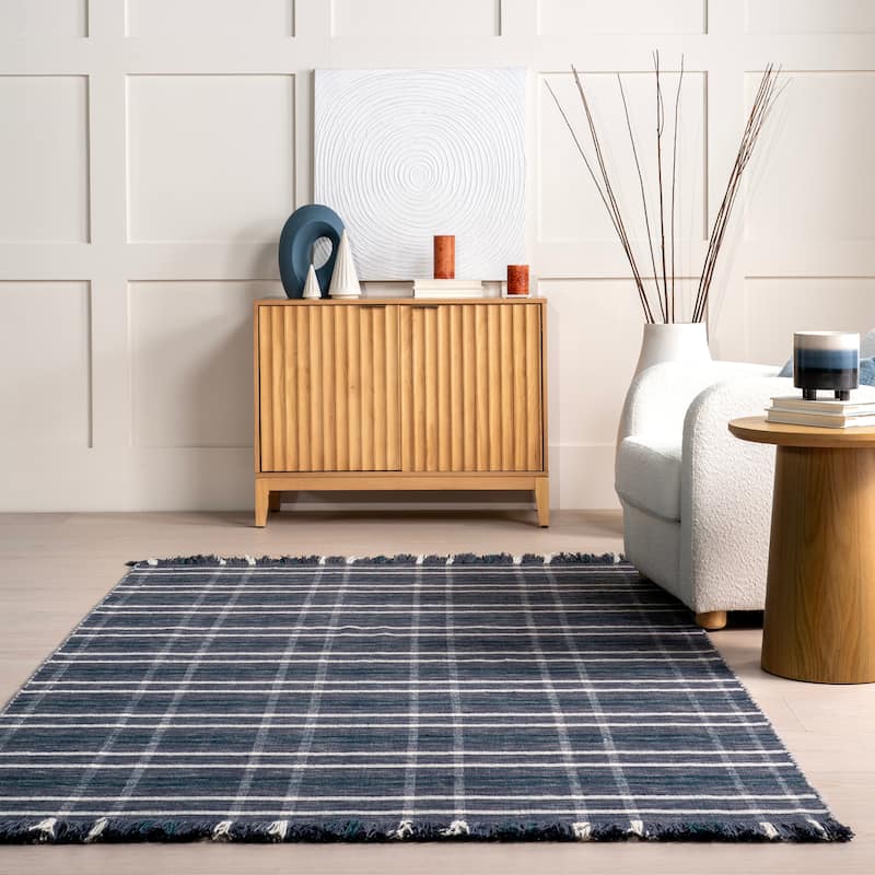 Nuloom Loretta Plaid Wool Fringe Area Rug