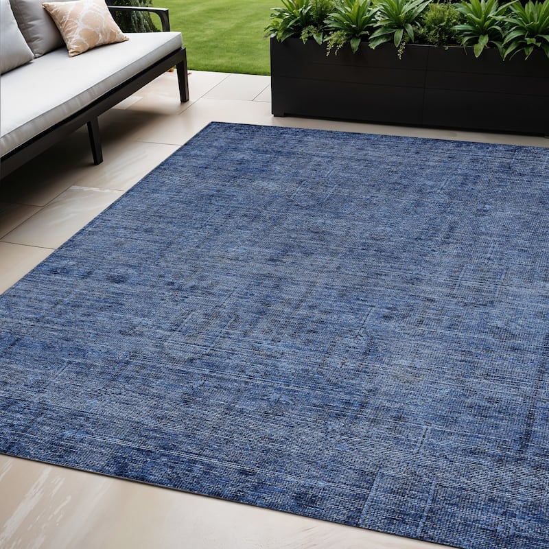 HomeRoots Southwestern Transitional Rectangle Outdoor Rug - 5' X 8'