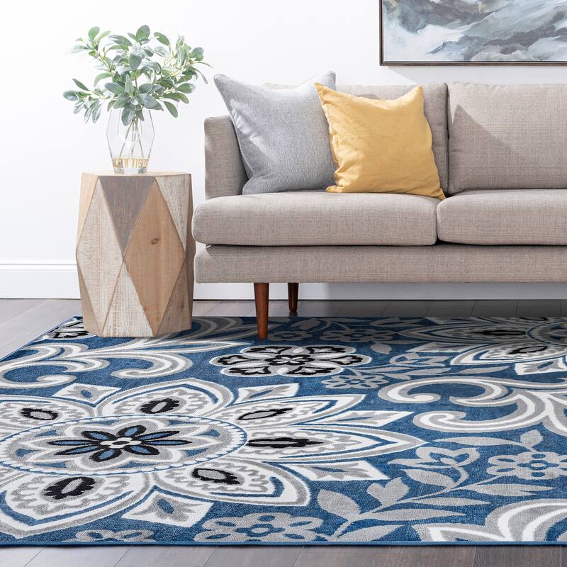 Wyman Bohemian & Eclectic Floral Indoor Area Rug