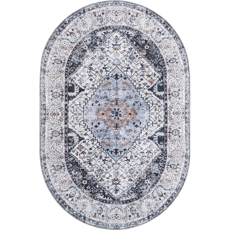 Traditional Tira Collection Area Rug