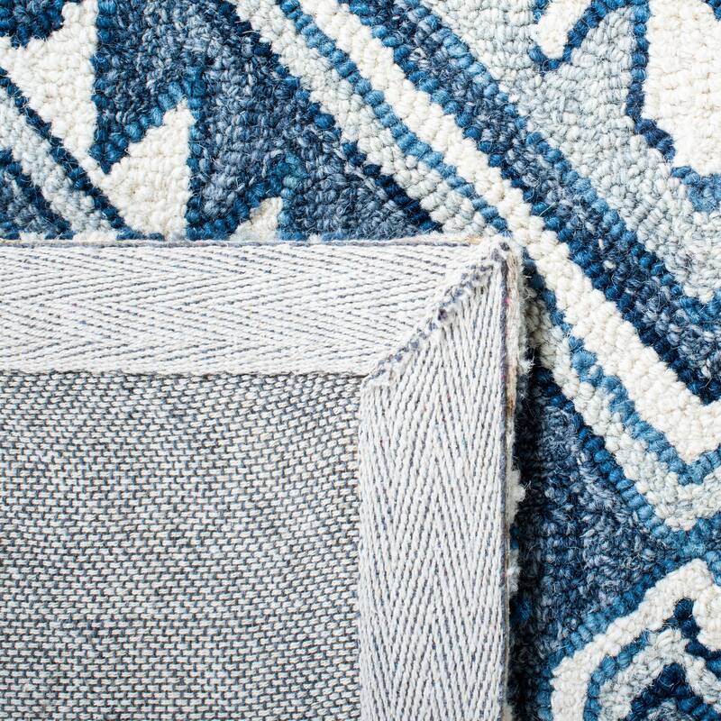 SAFAVIEH Handmade Metro Selima French Country Wool Rug