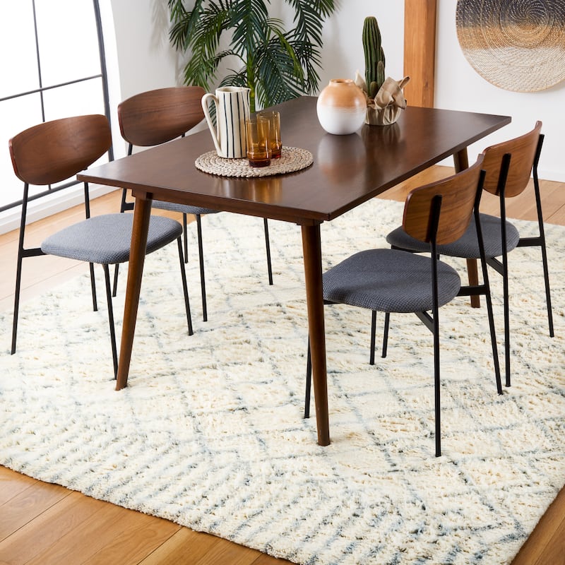 SAFAVIEH Handmade Casablanca Shag Ornella Tribal Wool Rug - 6' x 9' - Ivory/Blue