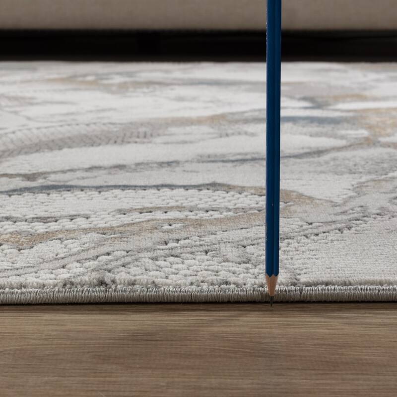 Gray 5 ft. 3 in. x 7 ft. 3 in. Luxury Area Rug, 0.43 Pile Height – Sophisticated Warmth for Any Room - 6' x 7'