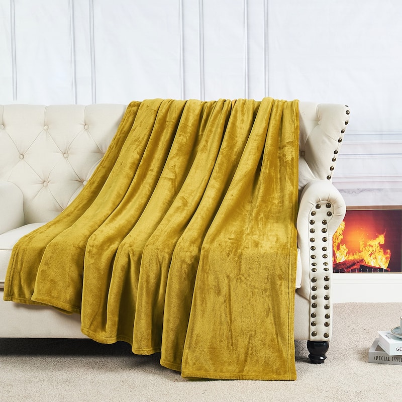Christmas Solid Flannel Fleece Throw Blanket
